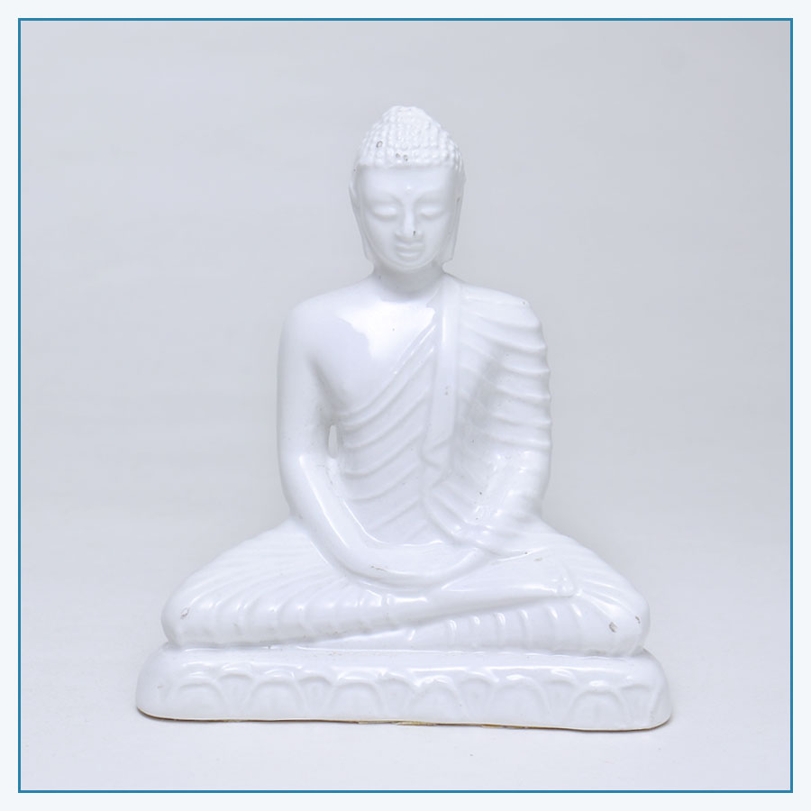 Southern Schools Buddha - Meditating on Lotus